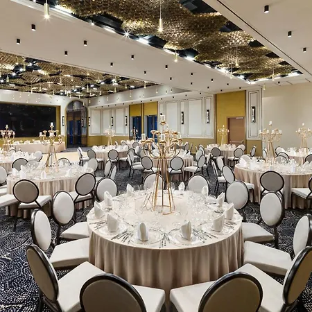 Courtyard By Marriott - Napoca Downtown