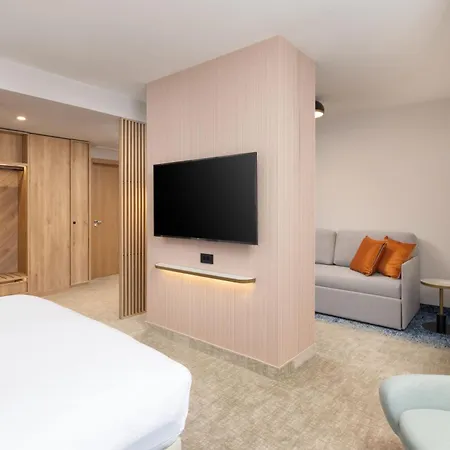 Courtyard By Marriott - Napoca Downtown Hotel Cluj-Napoca
