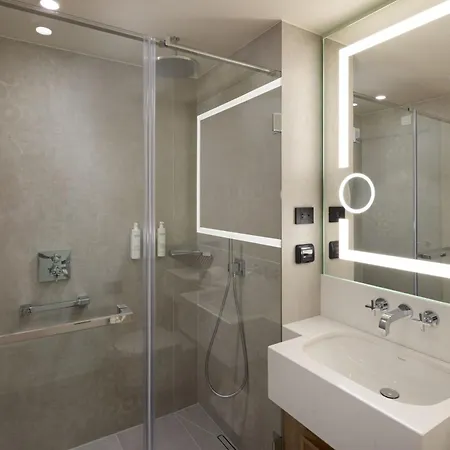 Courtyard By Marriott - Napoca Downtown 4* Cluj-Napoca