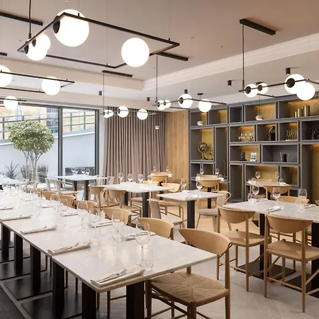 Courtyard By Marriott - Napoca Downtown 4* Kluż-Napoka