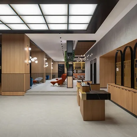 Courtyard By Marriott - Napoca Downtown Hotell Cluj-Napoca