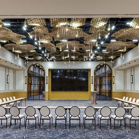 Courtyard By Marriott - Napoca Downtown Hotel Kluż-Napoka