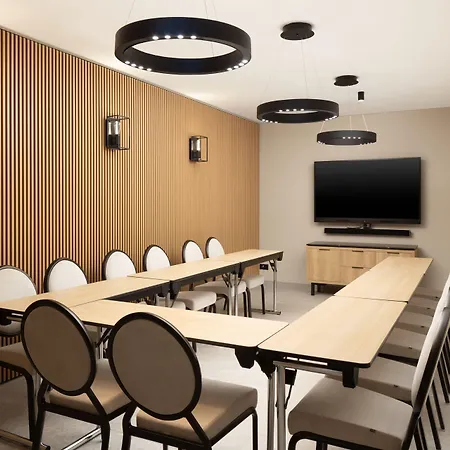 Courtyard By Marriott - Napoca Downtown Hotel 4*