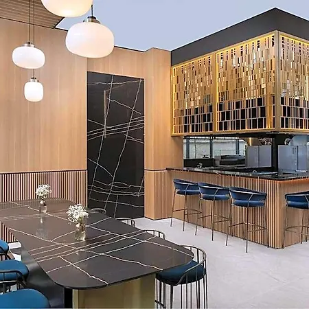 Courtyard By Marriott - Napoca Downtown Hotell