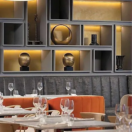 Courtyard By Marriott - Napoca Downtown Hotell