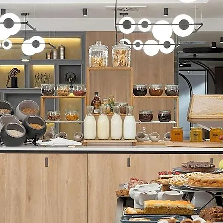 Courtyard By Marriott - Napoca Downtown Otel