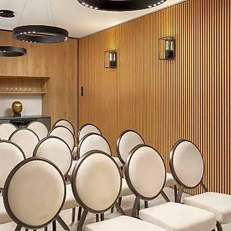 Courtyard By Marriott - Napoca Downtown Otel 4*