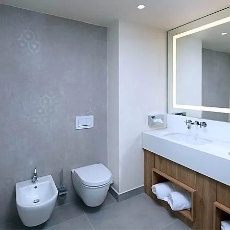 Courtyard By Marriott - Napoca Downtown 4*
