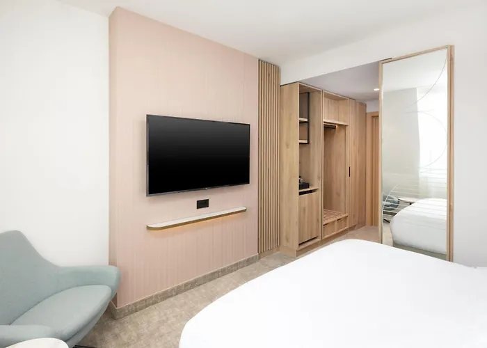 Courtyard By Marriott - Napoca Downtown 4*