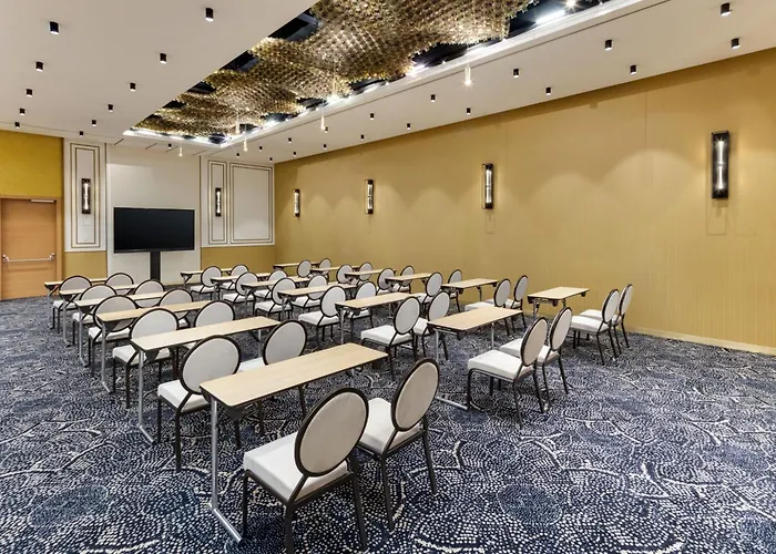 Courtyard By Marriott - Napoca Downtown Kluż-Napoka