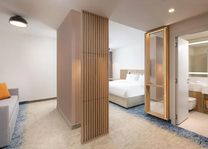 Courtyard By Marriott - Napoca Downtown Hotel Cluj-Napoca