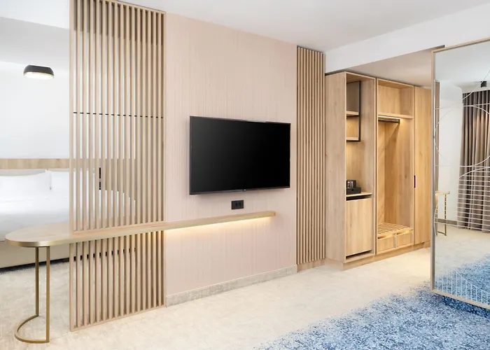 Courtyard By Marriott - Napoca Downtown Hotel 4*