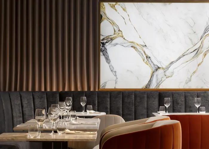 Courtyard By Marriott - Napoca Downtown Hotel Cluj-Napoca