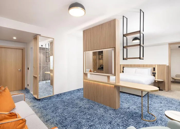 Courtyard By Marriott - Napoca Downtown Hotel 4*