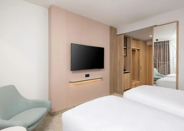 Courtyard By Marriott - Napoca Downtown 4*