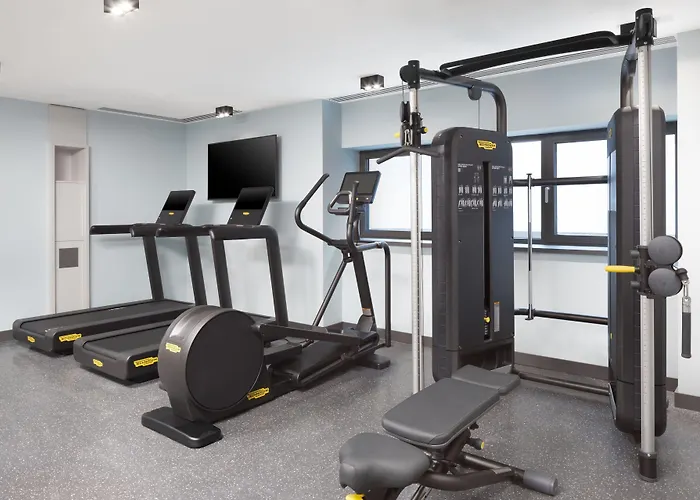 Courtyard By Marriott - Napoca Downtown Hotel